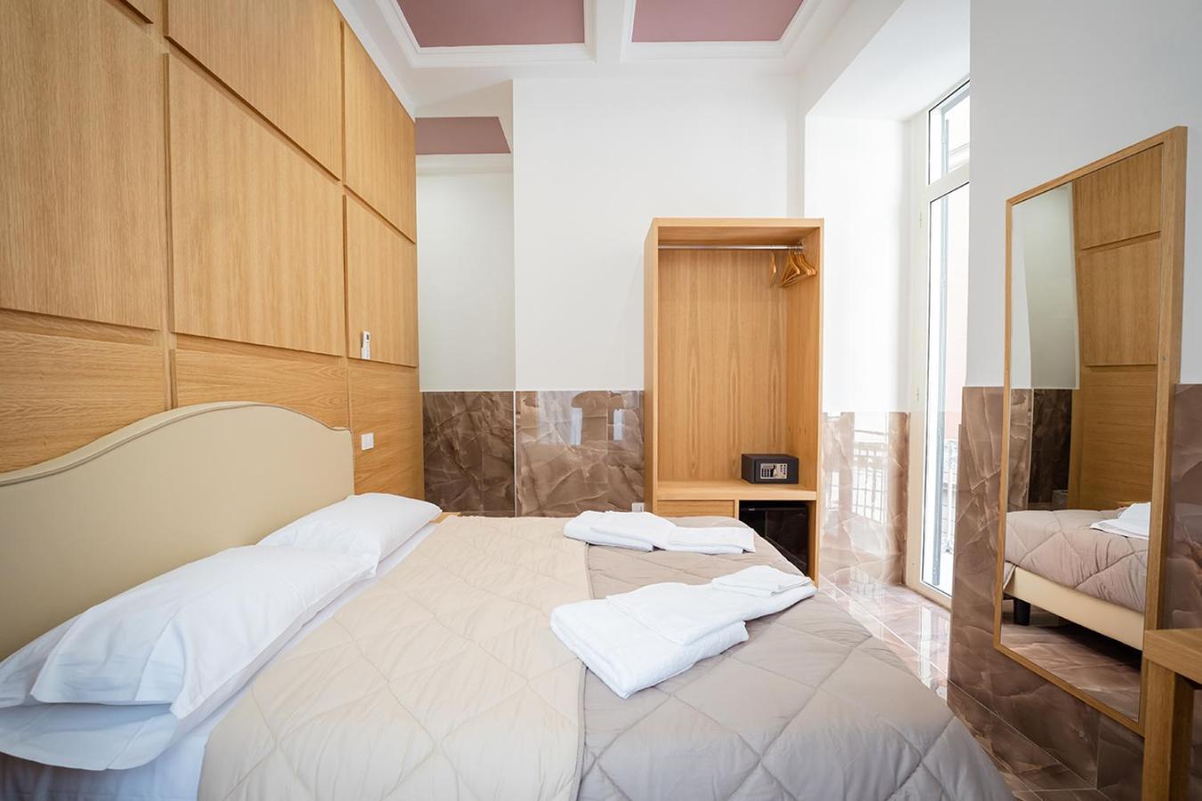 Pc Boutique H, Sea View By Clapa Group Hotel Napoli Exterior foto
